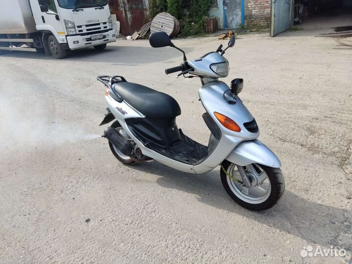 Yamaha Grand Axis 100