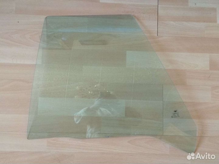 Стекло задней левой двери опускное Daewoo Espero