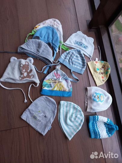 Шапочки чепчики на мальчика 0-6 мес