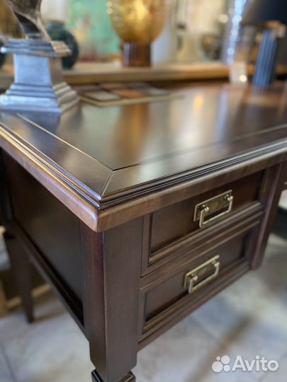 Стол письменный рабочий