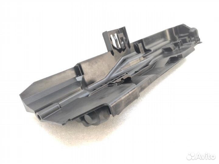 Кронштейн радиатора правый Bmw 3-Series E90 N52B30