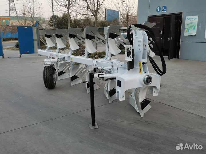 Плуг Long Feng Raptor Gold, 2023