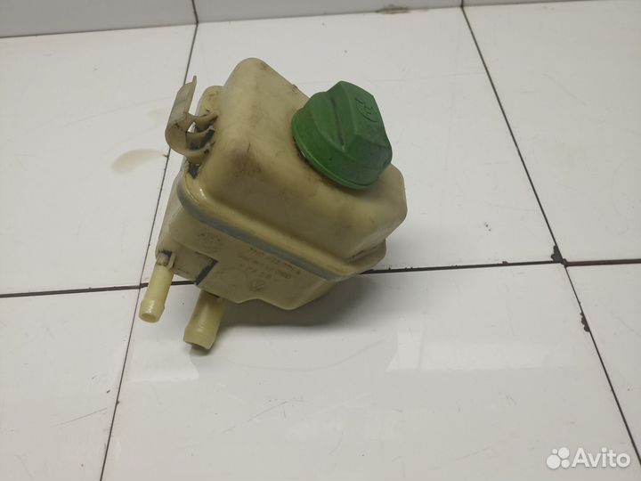 Бачок гидроусилителя руля Transporter T5