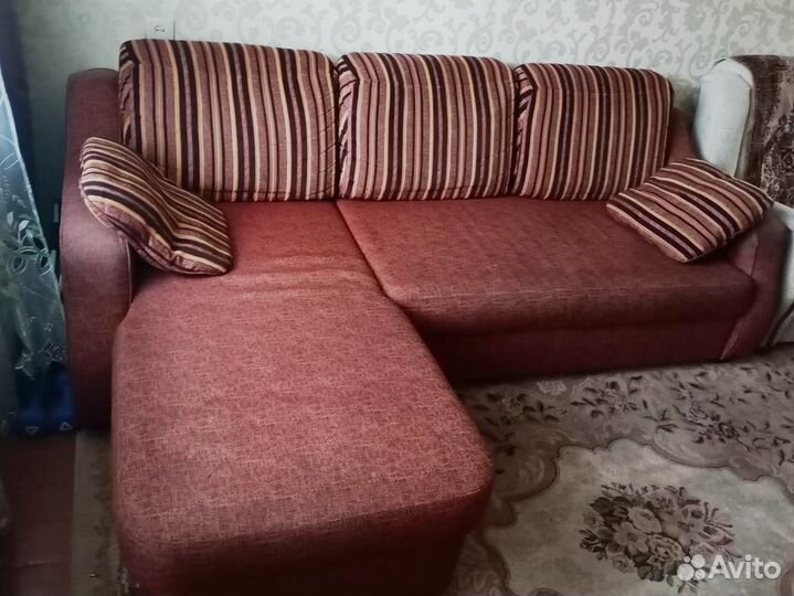 Продам угловой диван