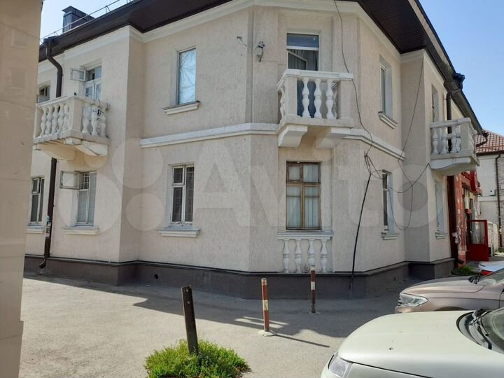 3-к. квартира, 86 м², 1/2 эт.