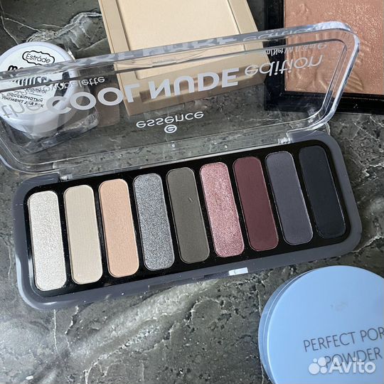 Набор косметики maybelline wetnwild essence