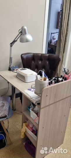 Столик для маникюра складной