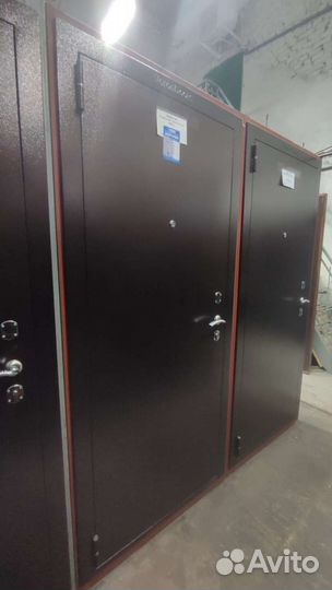 Продам нестандартные входные металлические двери