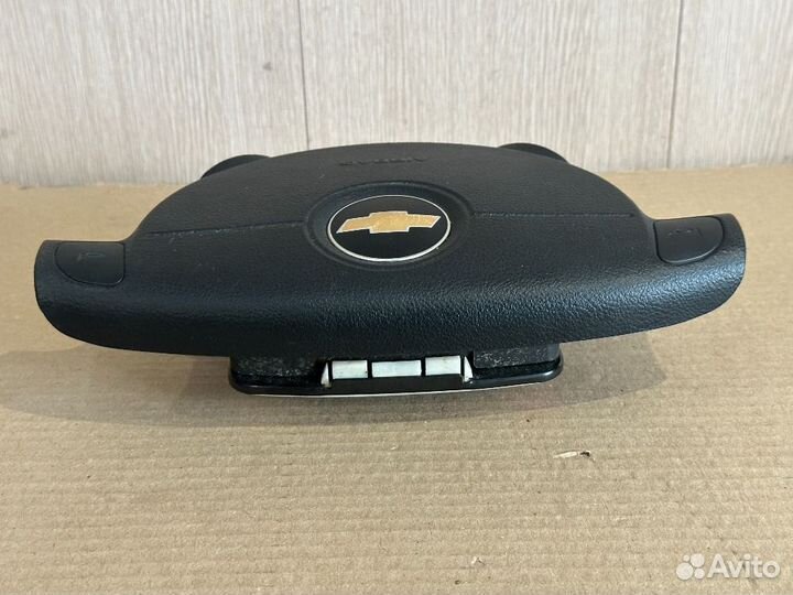 Подушка безопасности в руль chevrolet Aveo 250