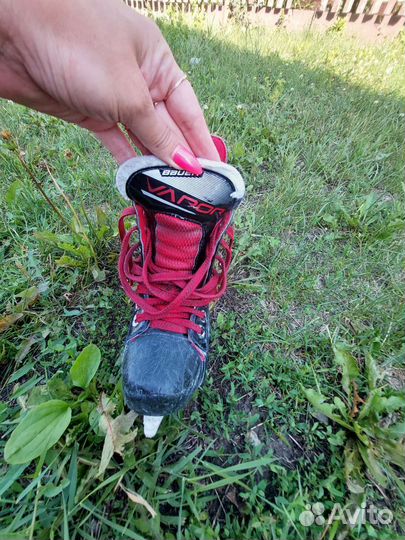 Хоккейные коньки bauer vapor детские