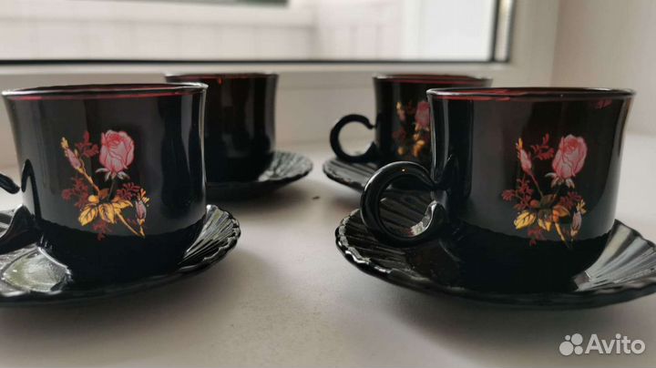 Кофейные пары из цветного стекла