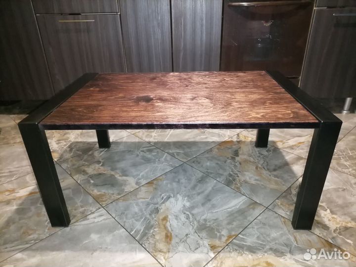 Журнальный столик в стиле лофт