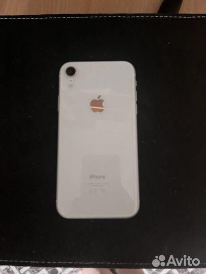 Телефон iPhone XR