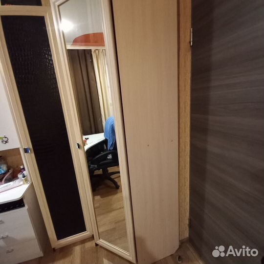 Угловой шкаф