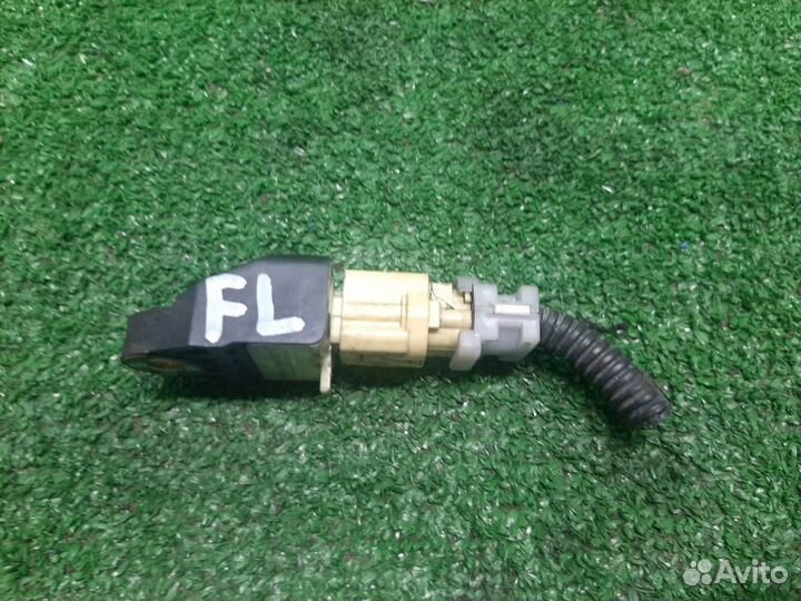 Датчик удара передний Subaru Legacy/ Outback BM/B