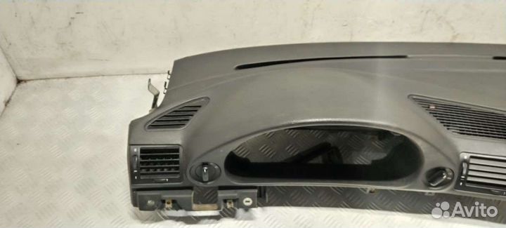 Панель передняя салона (торпедо) BMW7 E382000