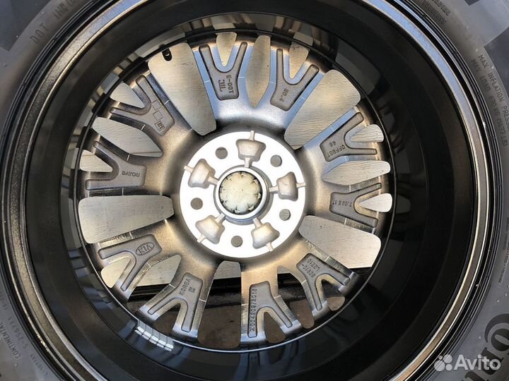 Новая запаска на Kia k5 215/55 R17 5/114,3