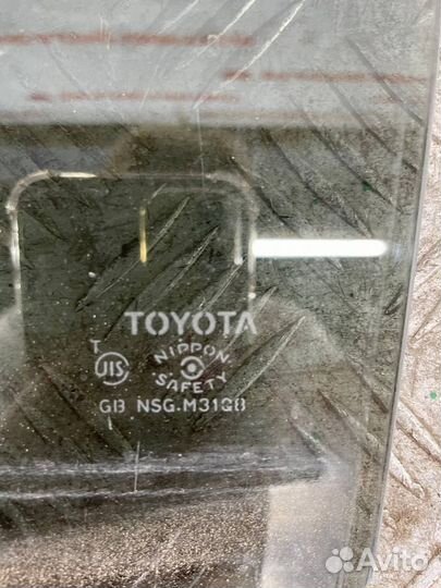 Стекло задние левое Тойота Королла Филдер E140