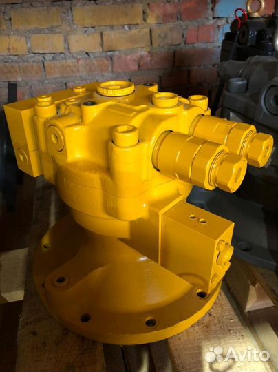 Гидромотор редуктора поворота Doosan DH150-7