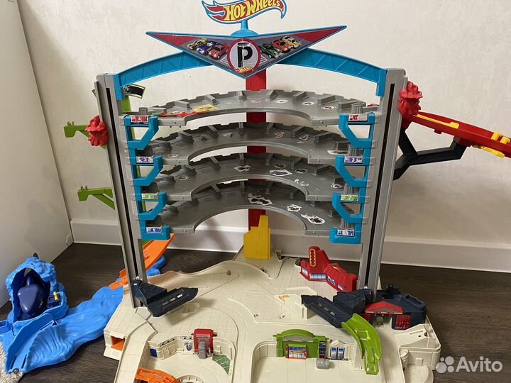 Хотвилс парковка