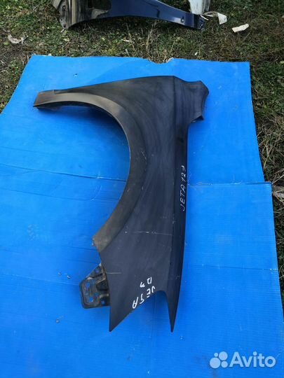 Volkswagen jetta с 12 крыло переднее правое
