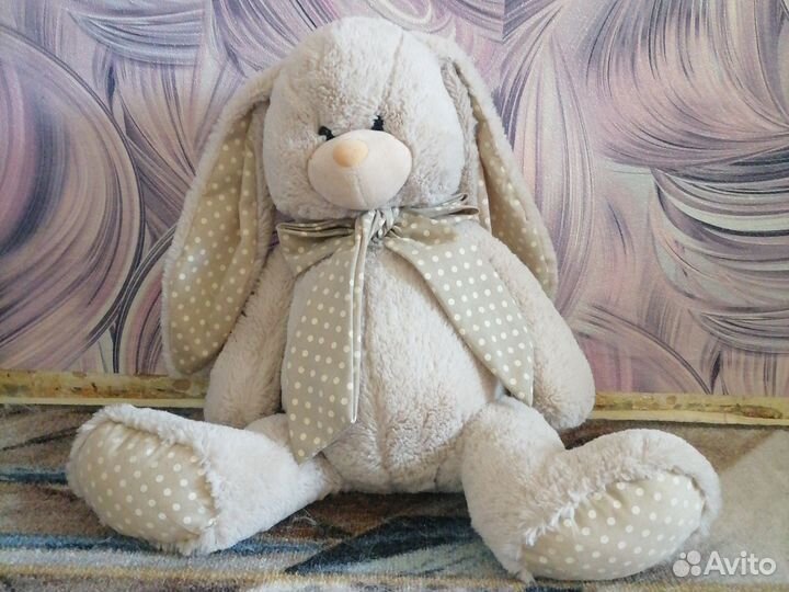 Заяц мягкий большой