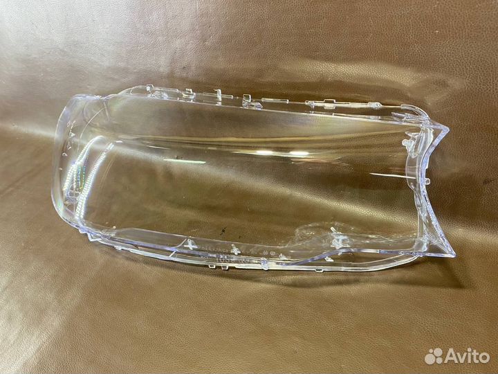Стекло фары левой д- BMW 5 G30 (2017-20гг)