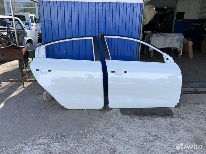 Дверь задняя правая Kia Rio 4 Оригинал 2017-2020