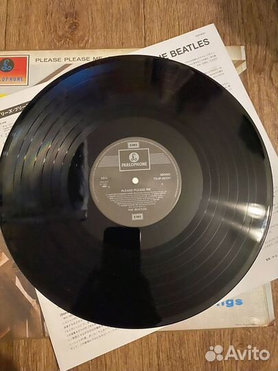 The beatles please please me with love me do