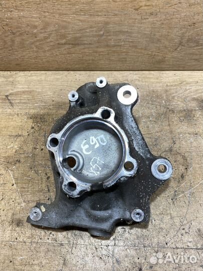 Поворотный кулак передний левый BMW E90 X57