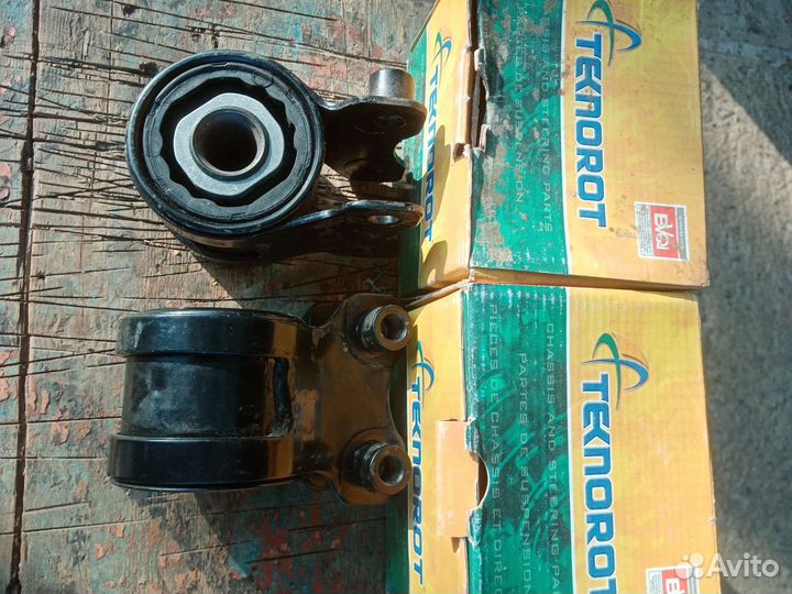 Сайлентблок задний нижнего рычага Мазда 3