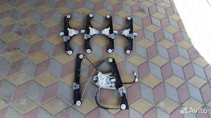 Стеклоподъемник на мерседес C-класс w203