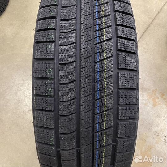 Tracmax X-Privilo S360 255/45 R20