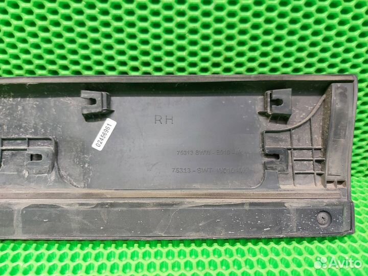 Накладка двери задняя правая Honda Cr-V