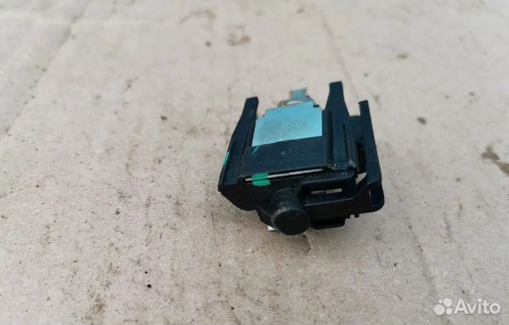 Блокиратор замка зажигания (Соленоид) Tiguan