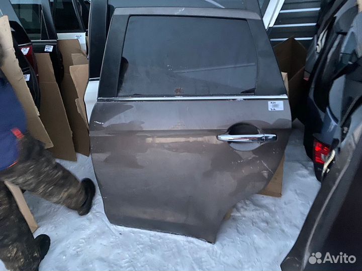 Задняя левая дверь Митсубиси асх