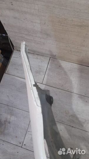 Бампер передний под парктроники и омыватели Toyota