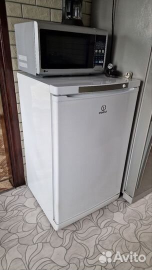 Indesit Морозильник