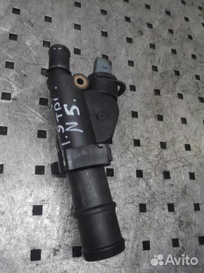 Фланец двигателя системы охлаждения Volkswagen Cal