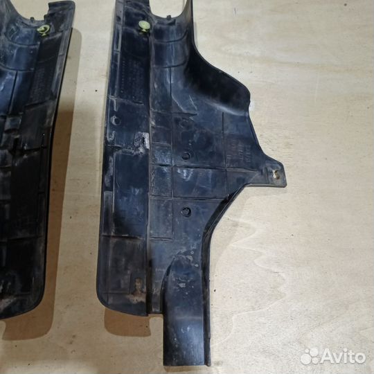 Накладки порога Mitsubishi Lancer 2005г