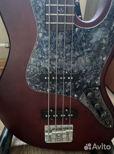 Бас гитара fender jazz bass