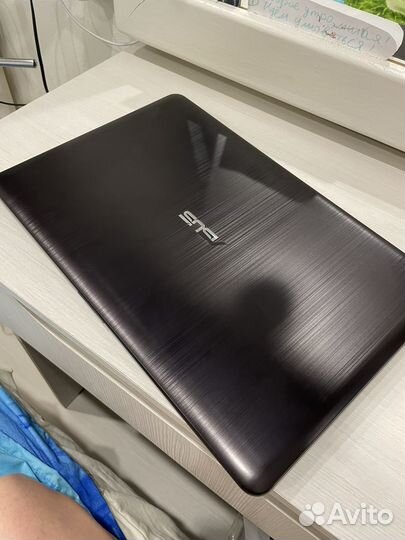 Ноутбук asus