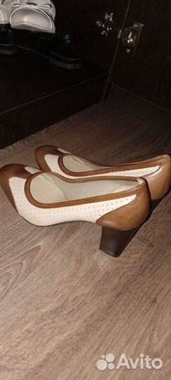 Туфли женские 36 размер на низком каблуке