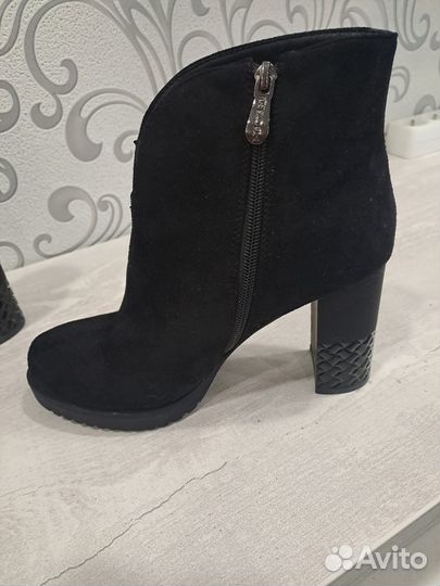 Сапоги женские