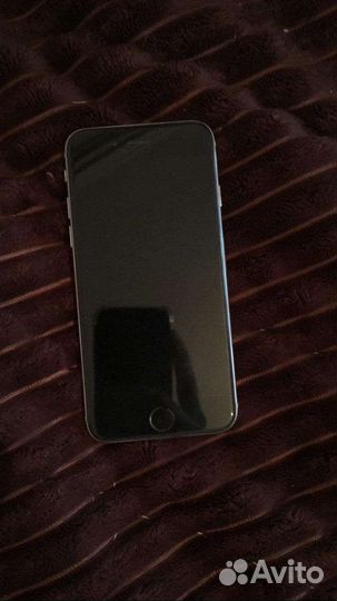 Телефон iPhone 6s
