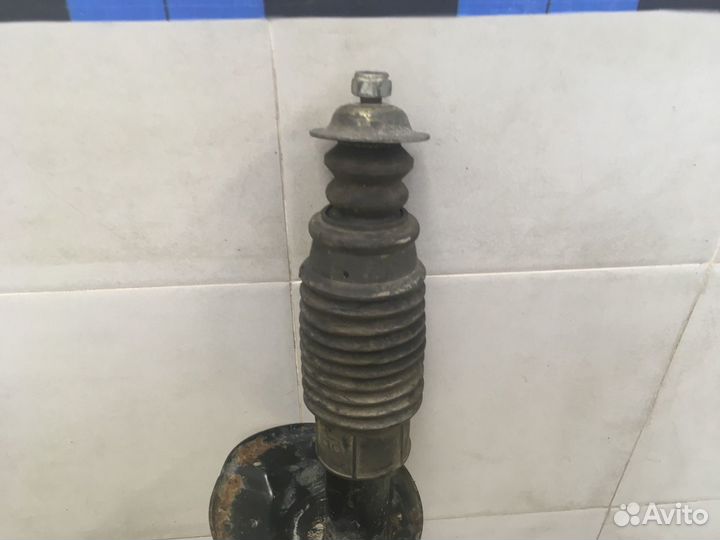 Амортизатор передний Felicia 1995-1998