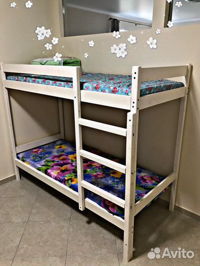 Двухъярусная кровать