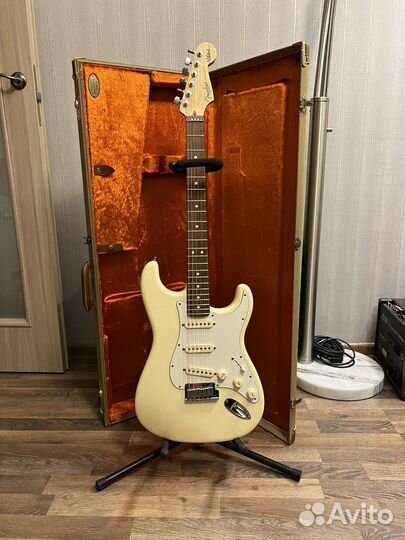 Fender stratocaster artist Jeff Beck 2013