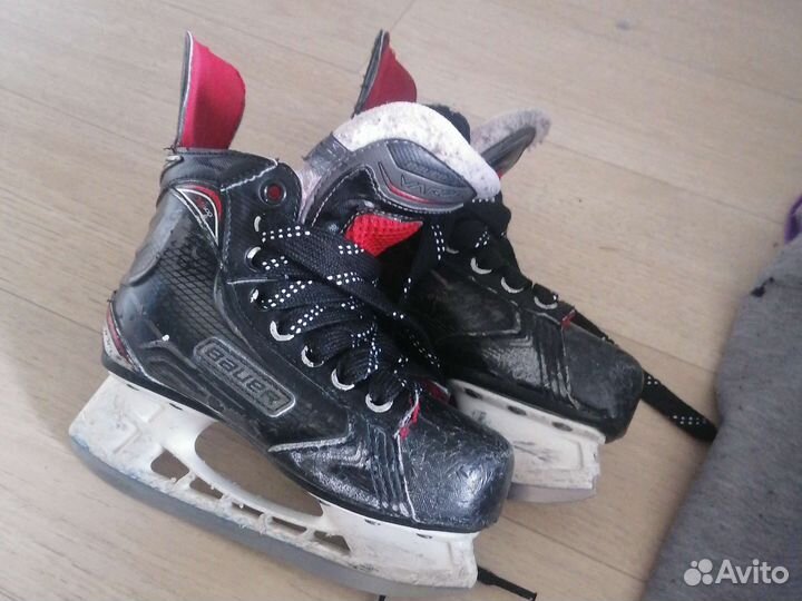 Хоккейные коньки bauer vapor