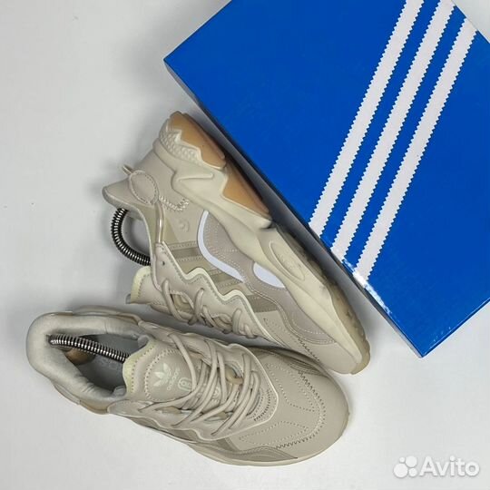 Кроссовки женские Adidas